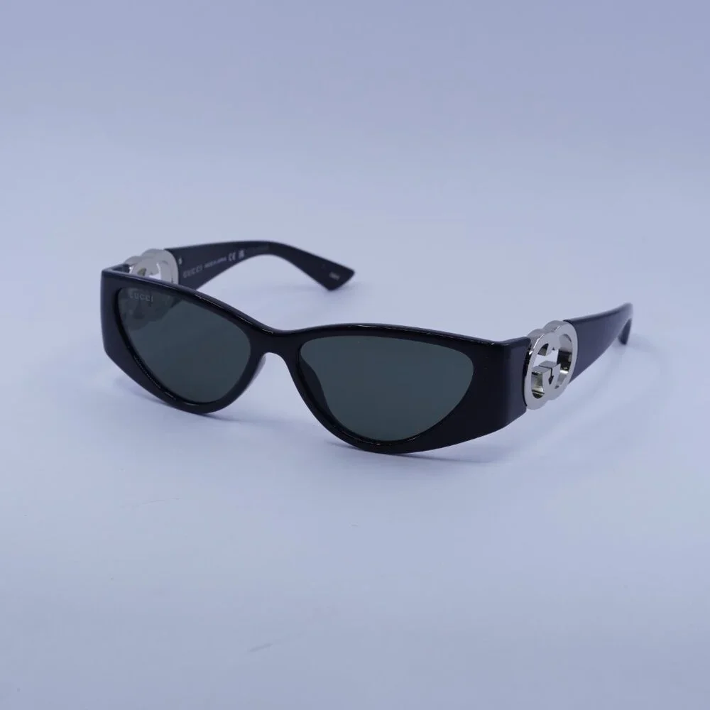 Gucci GG1824S 001 Sunglasses Black/Silver Cat Eye Frame, Grey Lenses
